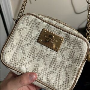 Michael Kors cross body purse